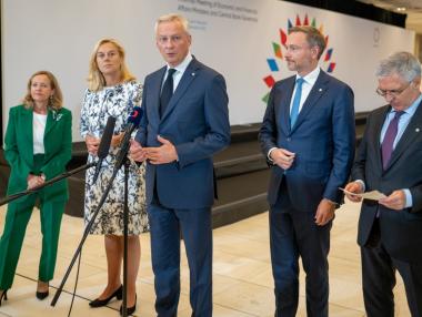 ЕС одобри 5 млрд. евро за Украйна