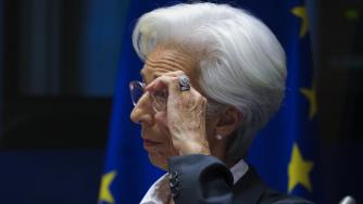 ЕЦБ се готви да прати лихвите високо в „рестриктивна територия“
