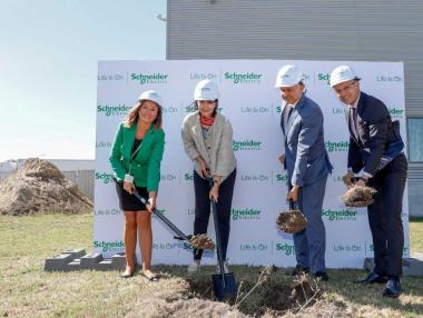 Schneider Electric разширява „умната“ си фабрика в Пловдив и се отказва от газа