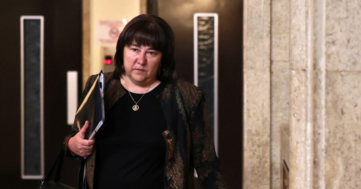 Служебният кабинет планира да тегли 2 млрд. лв. вътрешни заеми