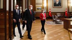 САЩ и ЕС засилват натиска върху Турция да предприеме мерки