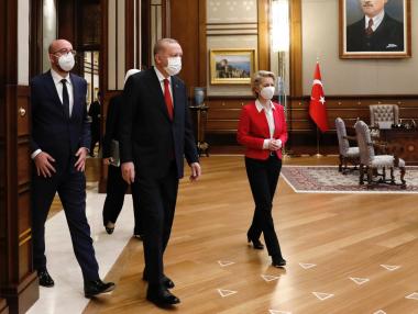 САЩ и ЕС засилват натиска върху Турция заради връзката ѝ с Русия