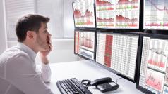 Американските акции приключиха на червено търговията в петък падайки до