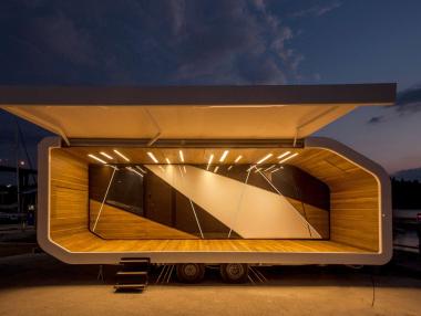 Футуристична българска къща на колела покори световната сцена