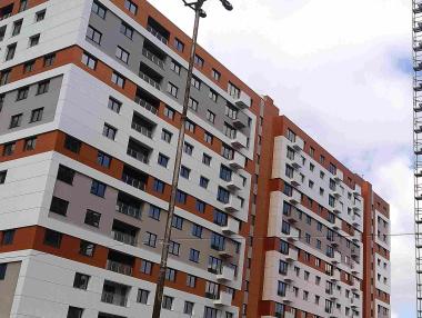 Вдигането на лихвите ще успокои имотния пазар в България