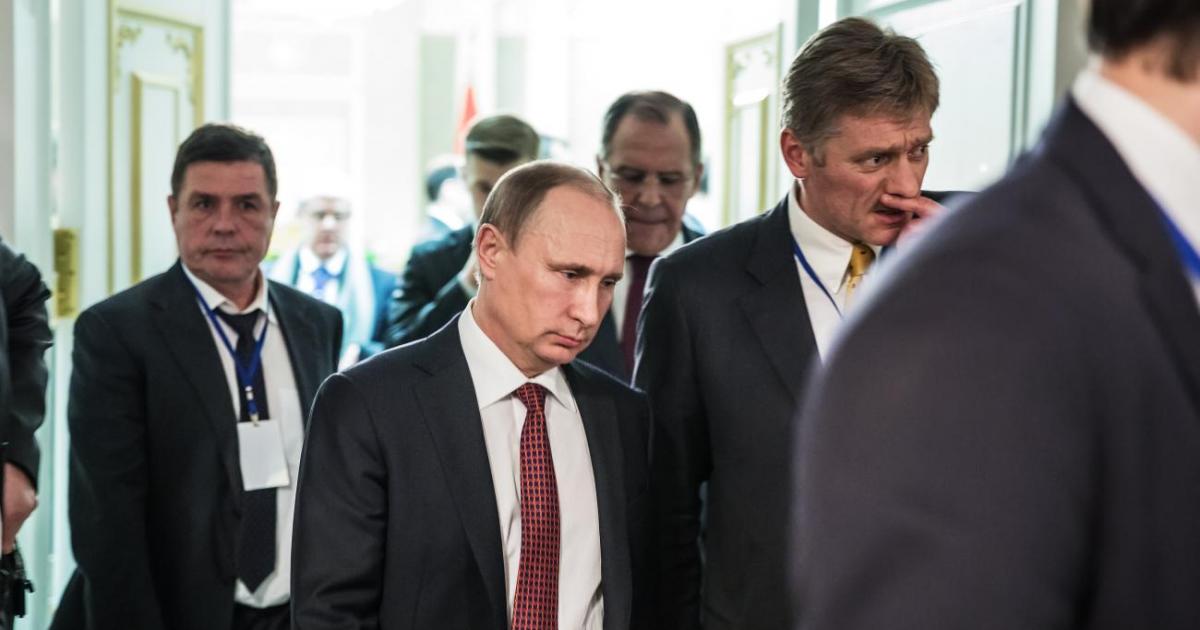 Руснаци масово се отправиха към чужбина в опит да се