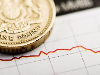 Великобритания обяви свиване на данъци и хвърли пазарите в потрес