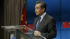 Китайският външен министър Ван И предупреди световните лидери да не