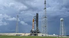 НАСА отлага за трети път изстрелването на мегаракетата си до