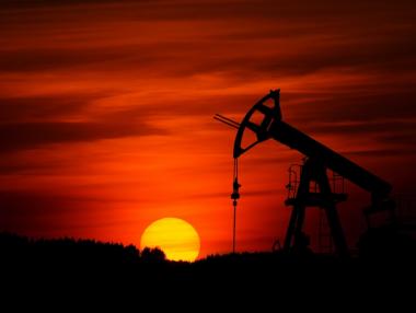 Европейското ембарго: Къде Русия ще продава суровия си петрол?