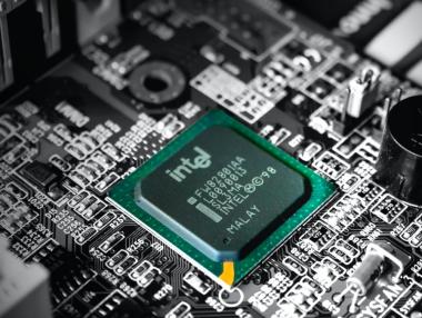 Intel избра град в Северна Италия за своя нов завод за чипове