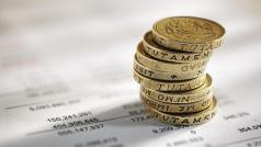 Стерлингът се срина до рекордно ниско ниво в понеделник в