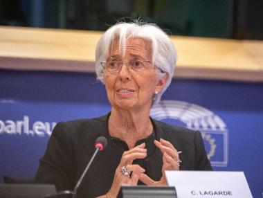 Лагард съветва правителствата да ограничат компенсациите за горива и храна