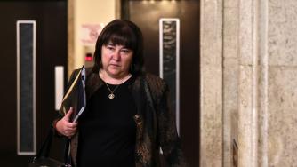 Скъпо и при слаб интерес България взе едва 150 млн. лв. вътрешен заем