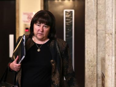 Скъпо и при слаб интерес България взе едва 150 млн. лв. вътрешен заем