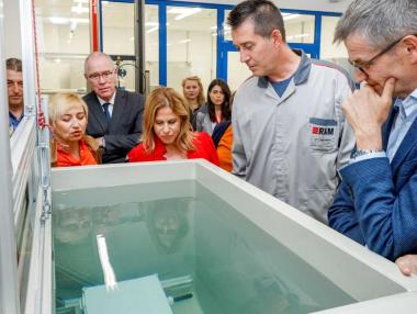 Швейцарската Reichle & De-Massari откри лаборатория за над 1 млн. лв. в София