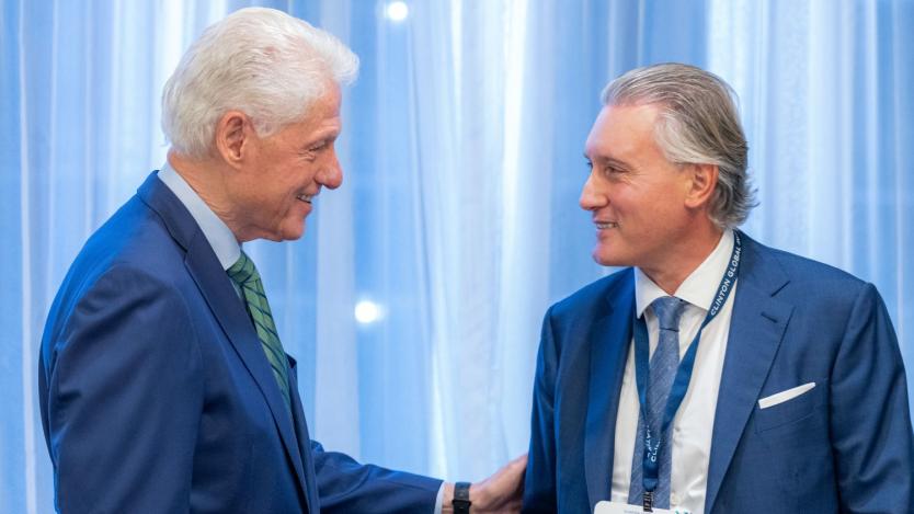 Кирил Домусчиев участва в климатичен форум по покана на Клинтън