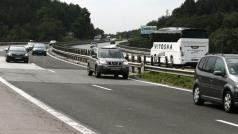 Настилката на два лота от автомагистрала Тракия е значително по тънка