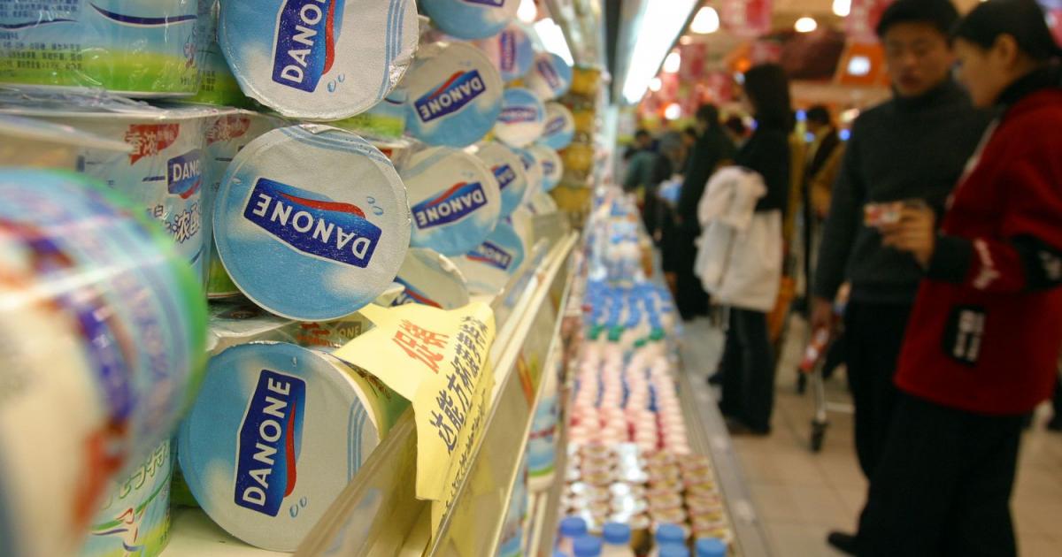 Френската хранителна компания Danone заяви в петък, че ще се