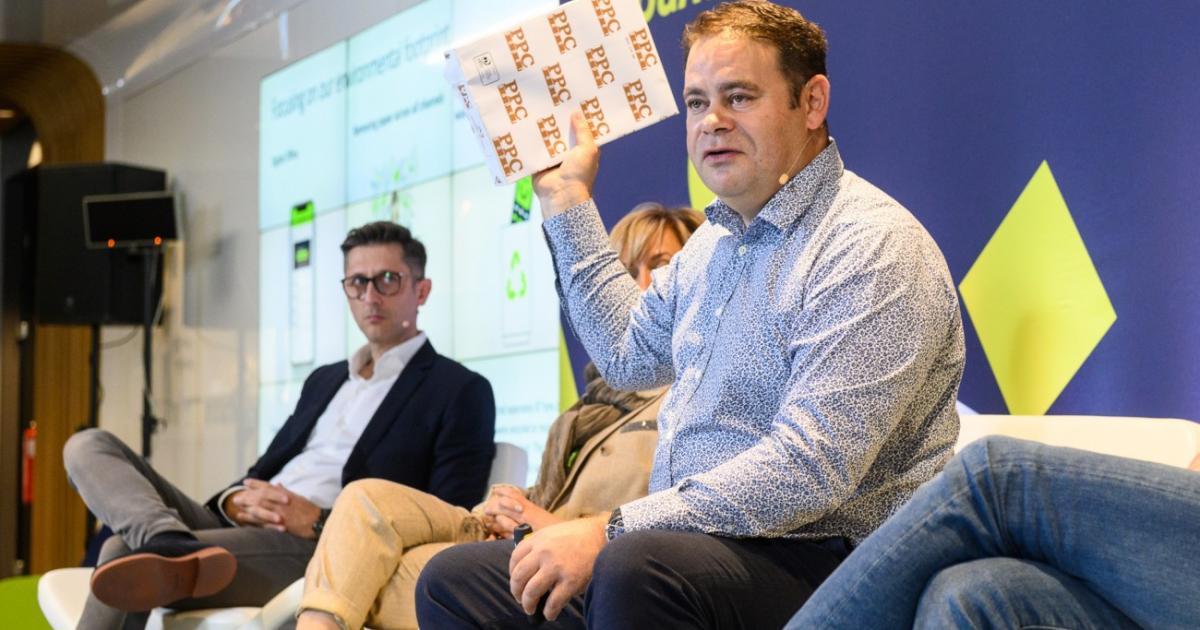 Да събере 27 000 килограма електронен отпадък и да намали