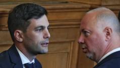 Елате по мъдри утре Шест часа не стигнаха на депутатите