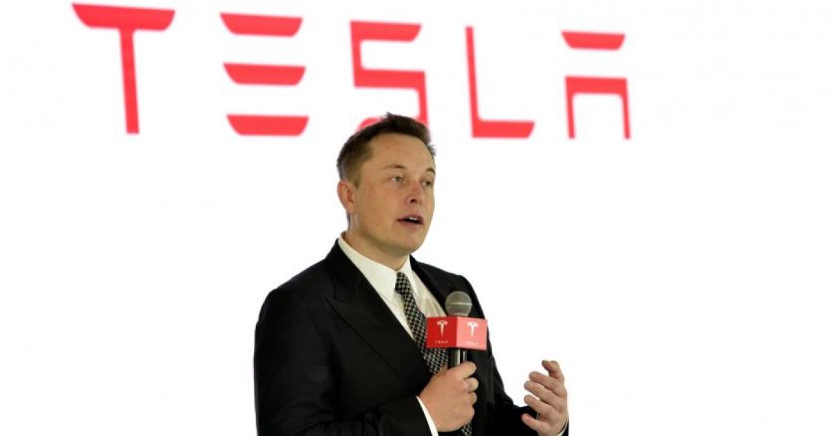 Главният изпълнителен директор на Tesla Илон Мъск каза в петък,