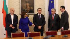 Преговорите за сформиране на кабинет започнаха в събота – с