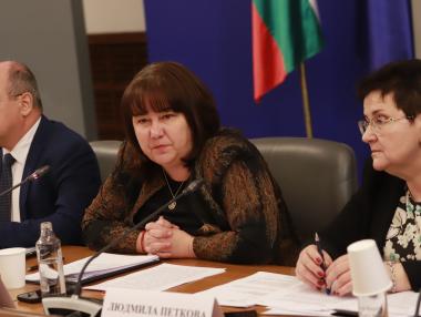 Минималната заплата скара синдикати, бизнес и министри