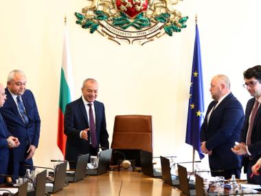 Правителството прие „удължителя“ на Бюджет 2022