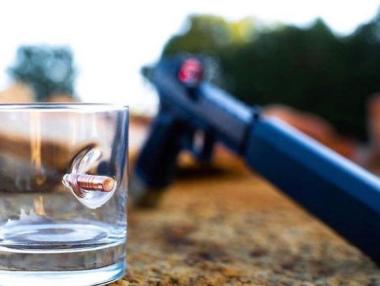 Българският предприемач с „бронираните“ чаши