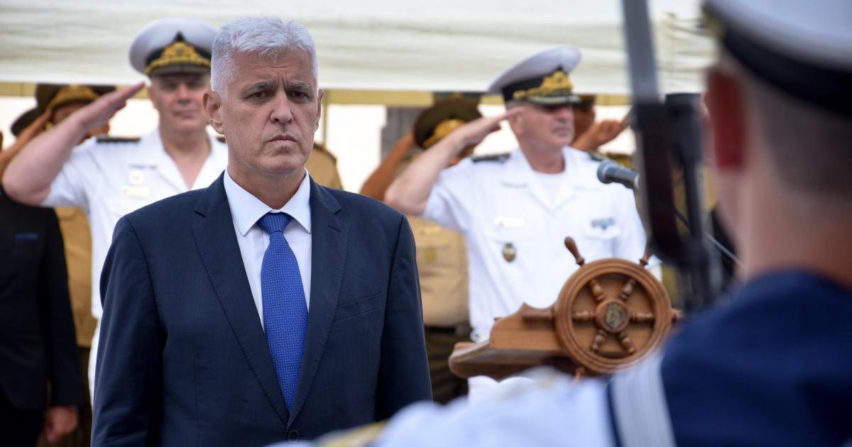 Бюджет 2022 Бюджет и финансиЗа един месец излишъкът от 1