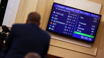 Депутатите одобриха закупуването на още осем изтребителя F-16