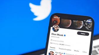 Уволнени служители завеждат съдебни дела срещу Twitter