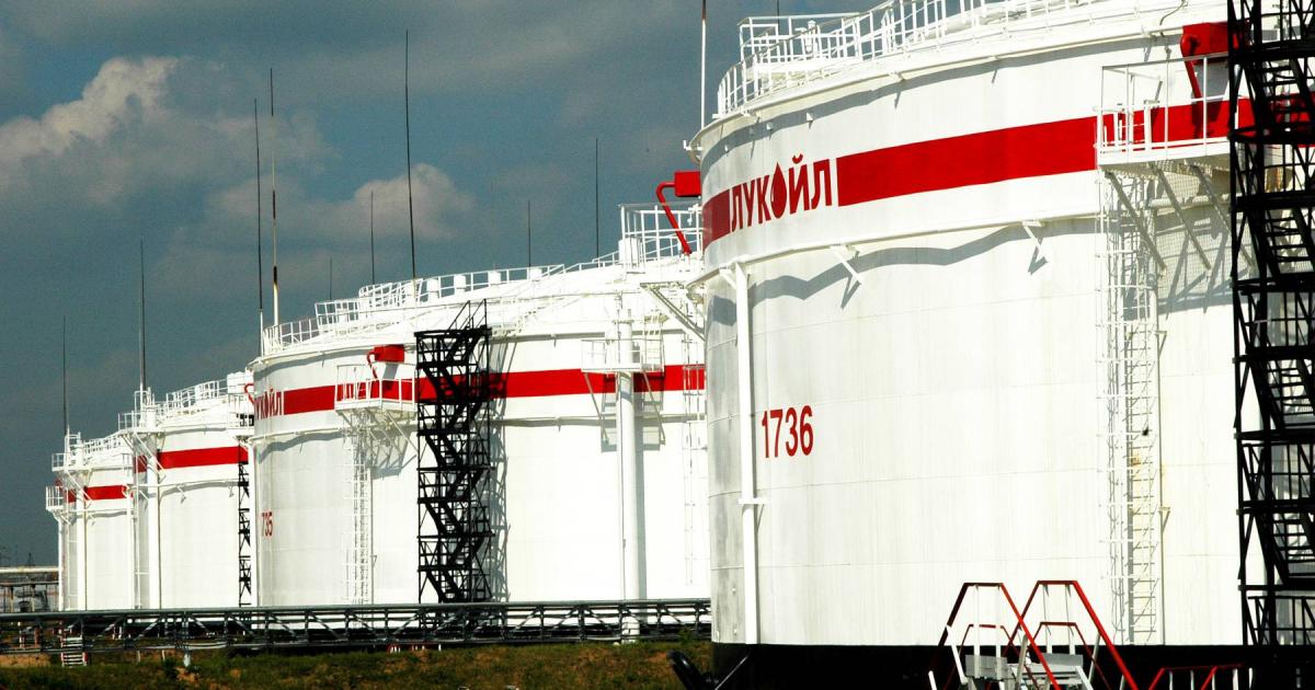 Italia mobiliserer sine styrker for å redde Lukoil-raffineriet fra konkurs