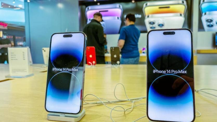 Китай може да превърне iPhone 14 в мираж тази Коледа