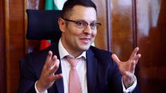 След като в края на септември влезе в открит конфликт