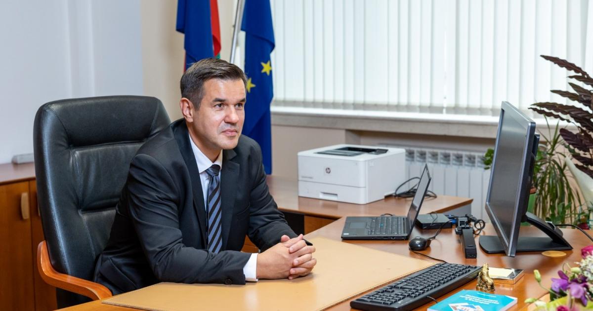 Г-н Стоянов, темата с горивата в България – тяхната цена