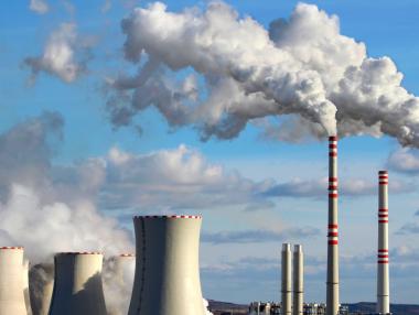 ЕС постигна съгласие за драстично орязване на въглеродните емисии