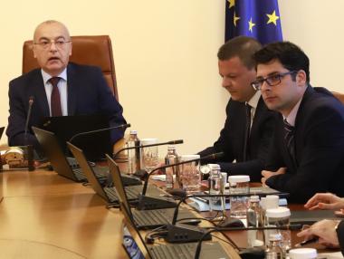 Кабинетът се разбърза в опит да спаси парите за магистрала „Европа“