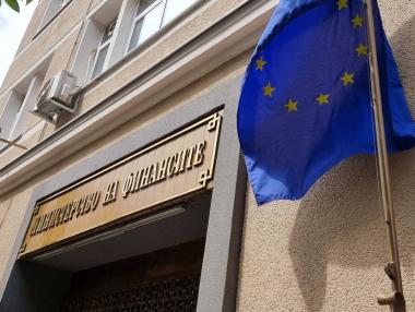 България тепърва ще преговаря за излизането от двете съветски банки