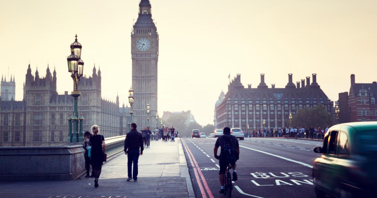 На новия британски министър на финансите Джерeми Хънт му се