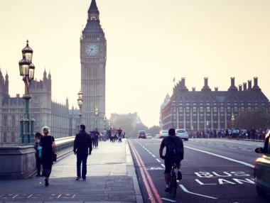 Великобритания влиза в ера на строги икономии