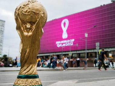 Най-скъпият Мондиал в историята: Цените хвърчат, но билети и места няма