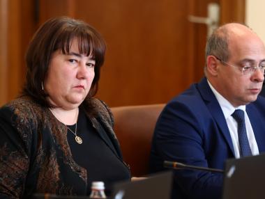 Вечерни новини: Коледна добавка към пенсиите; Крачка по-близо до ОИСР, но под въпрос за Шенген