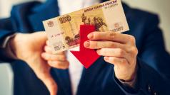 Осем месеца след нахлуването в Украйна икономиката на Русия официално