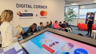 Пощенска банка се включва в инициативата „Гордея се с труда на моите родители“