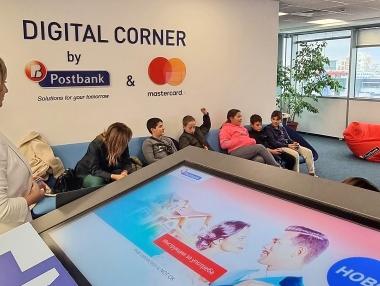 Пощенска банка се включва в инициативата „Гордея се с труда на моите родители“