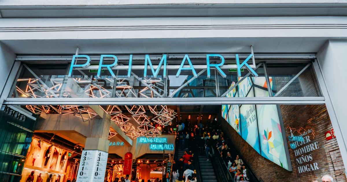 Една от най-големите европейски вериги за дрехи Primark отваря първия