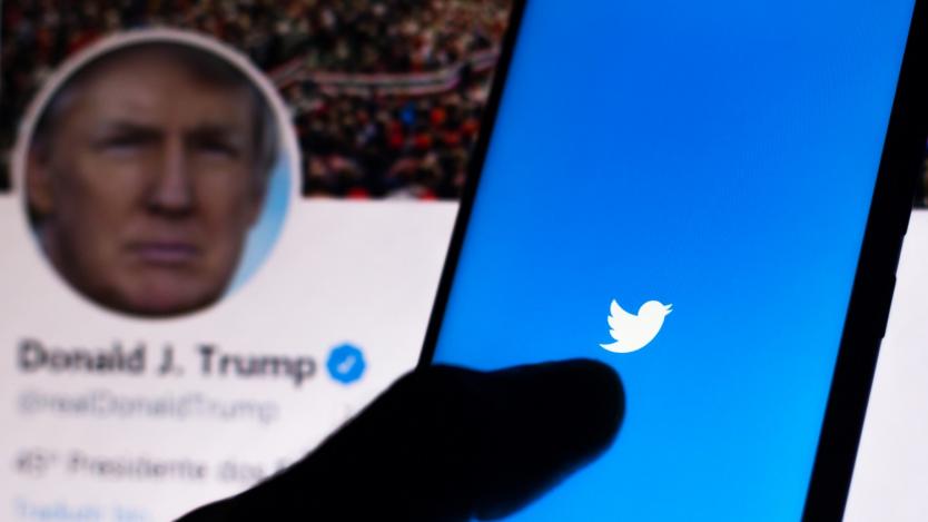 Мъск възстанови Twitter акаунта на Доналд Тръмп
