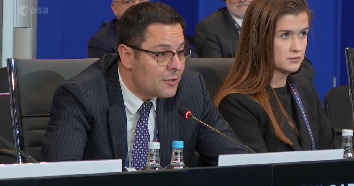 Оценявана на около 330 млрд. евро, космическата индустрия е една